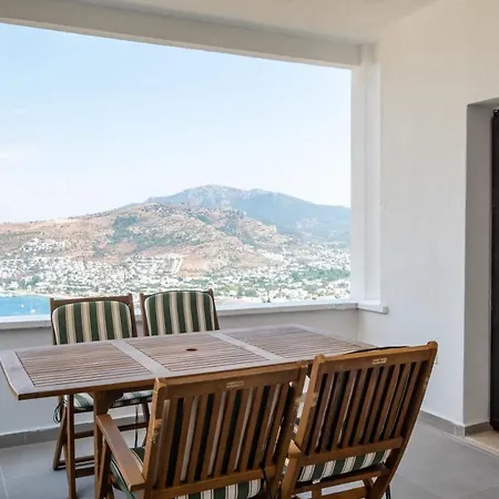 Triplex With Fantastic View In Bodrum Βίλα *