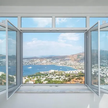 Triplex With Fantastic View In Bodrum Βίλα