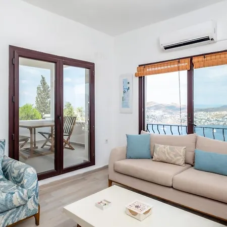 Villa Triplex With Fantastic View In Bodrum